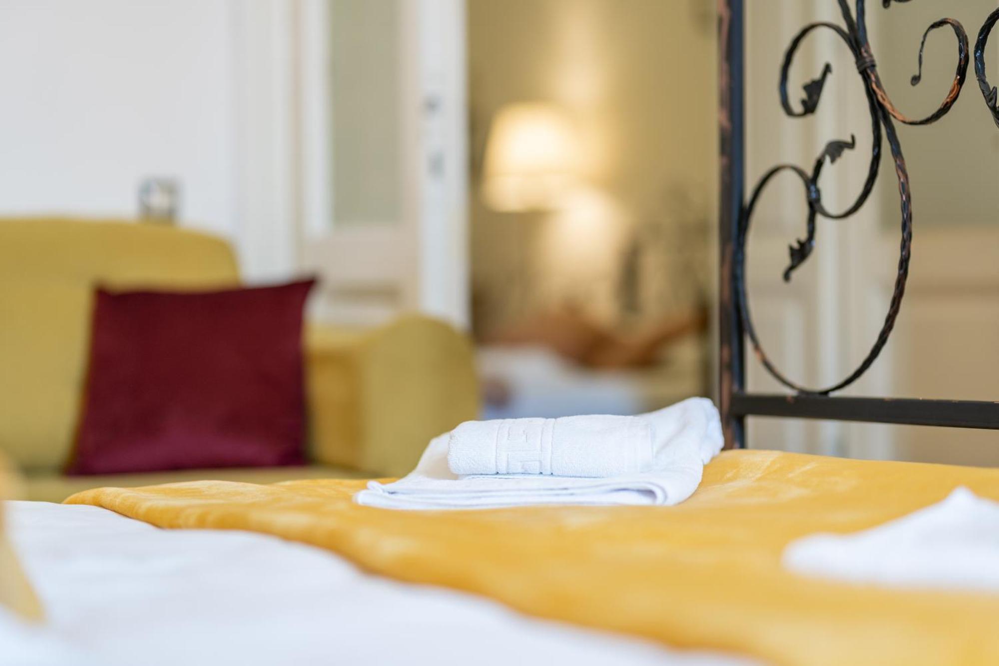 Cozy Spacious 5 Star Accommodation In The Heart Of Historic Center Клуж-Напока Екстериор снимка